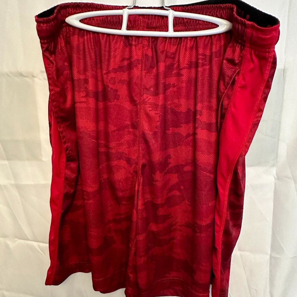 Russell Mens Gym Shorts, Size 2XL, 100% Polyester, Red Modern Camo